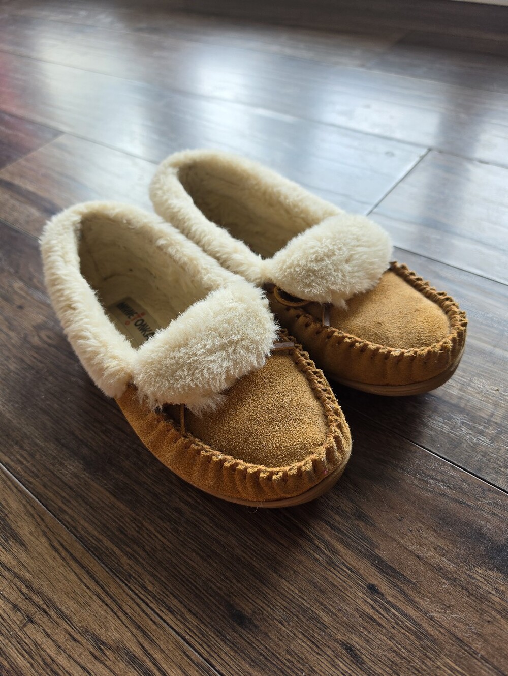 Minnetonka Chestnut Suede Moccasin Slippers with Cream Shearling Trim
